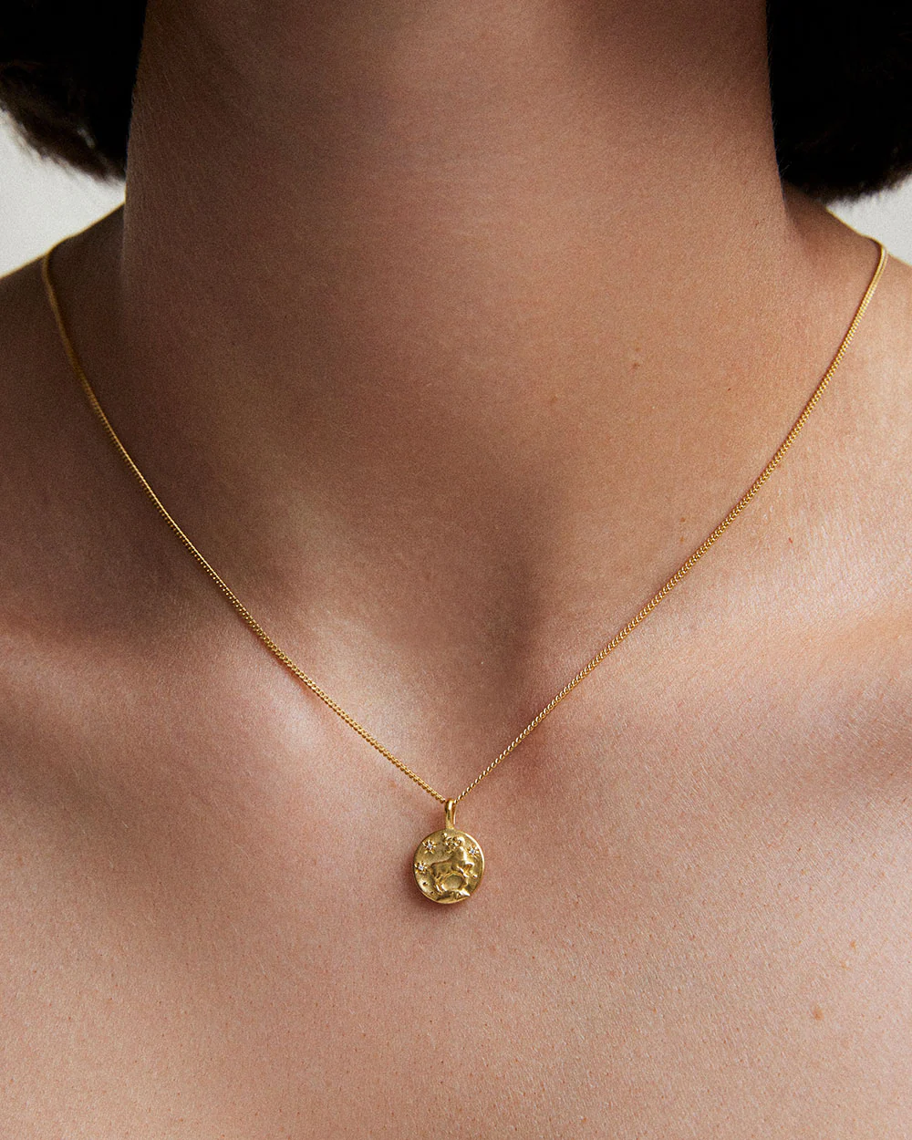 ARIES PETITE ZODIAC (18K GOLD VERMEIL) - Image 2
