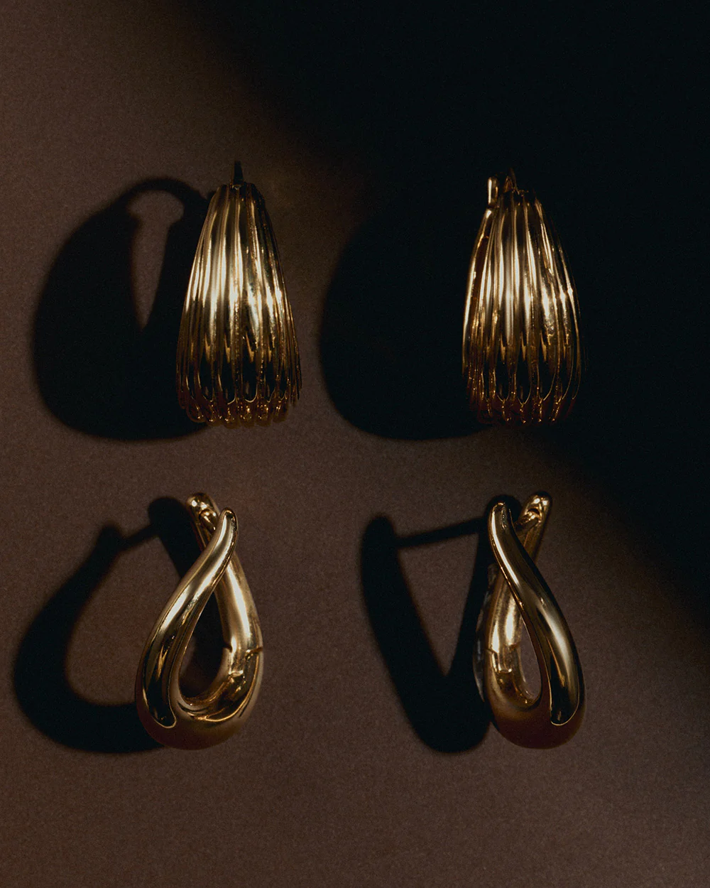 ARISE HOOPS (18K GOLD PLATED) - Image 2