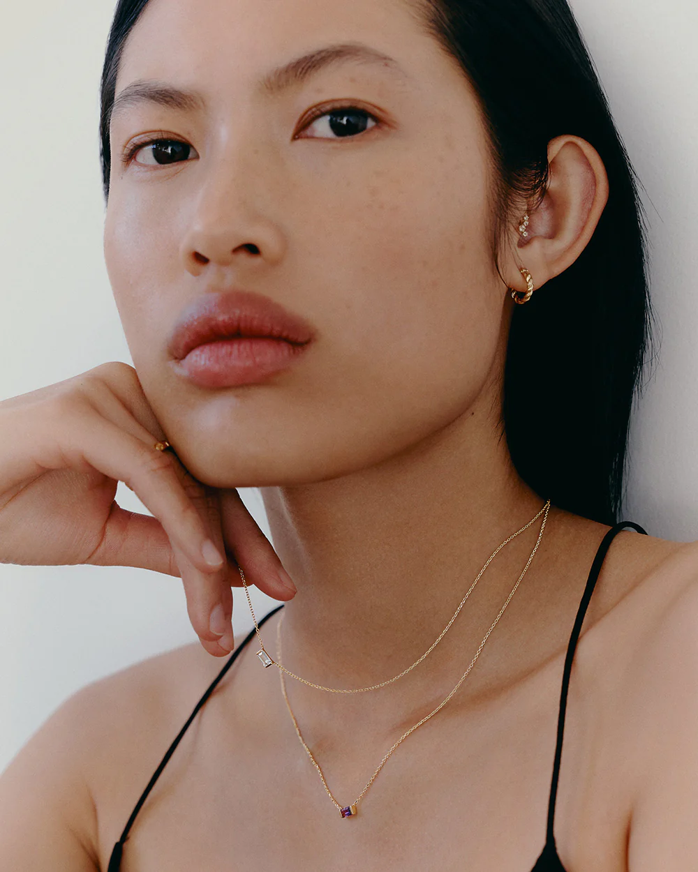 BAGUETTE BIRTHSTONE NECKLACE (18K GOLD VERMEIL) - Image 12