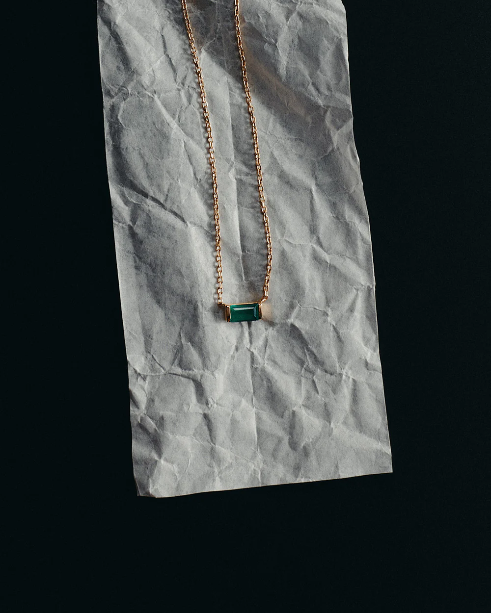 BAGUETTE BIRTHSTONE NECKLACE (18K GOLD VERMEIL) - Image 9