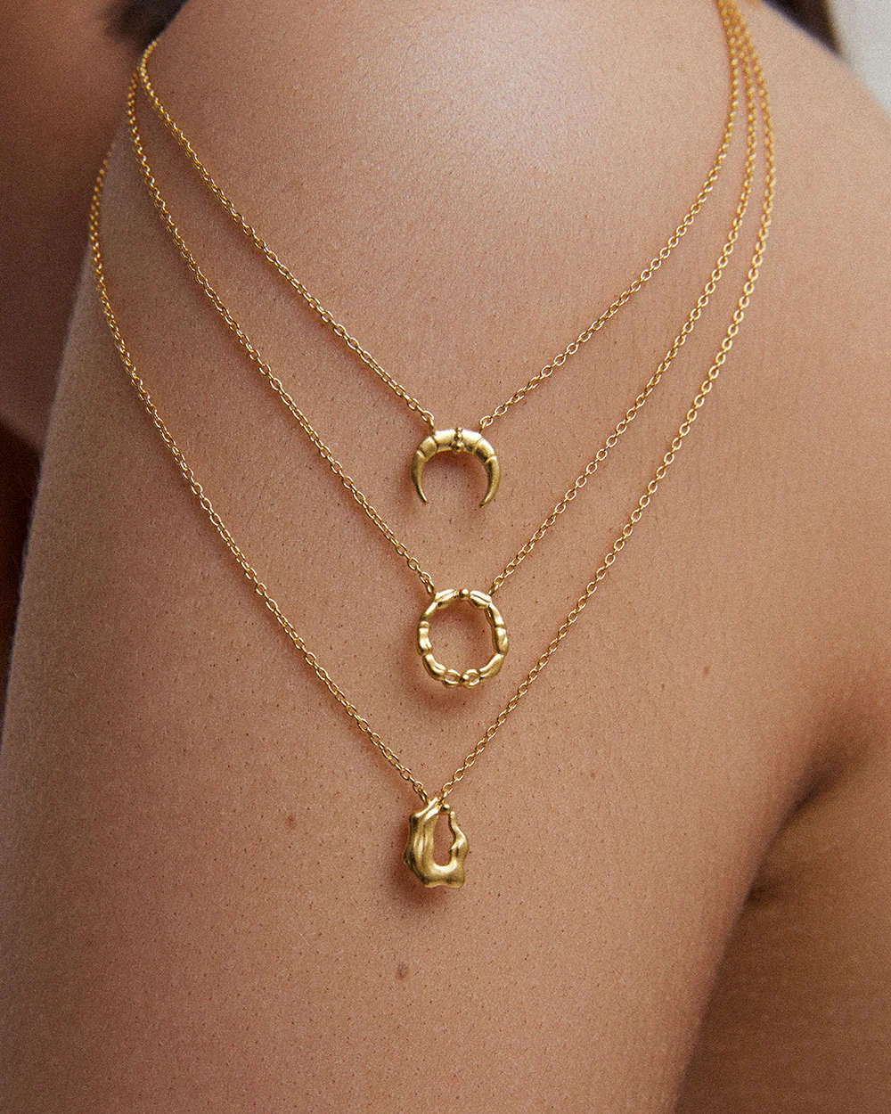 CANCER STAR SIGN NECKLACE (18K GOLD VERMEIL) - Image 6