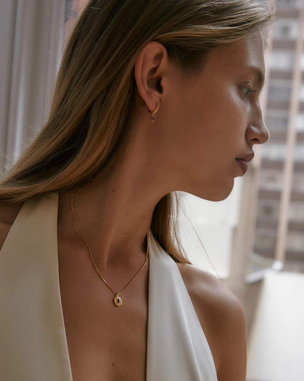 CENTRA NECKLACE (18K GOLD VERMEIL) - Image 3