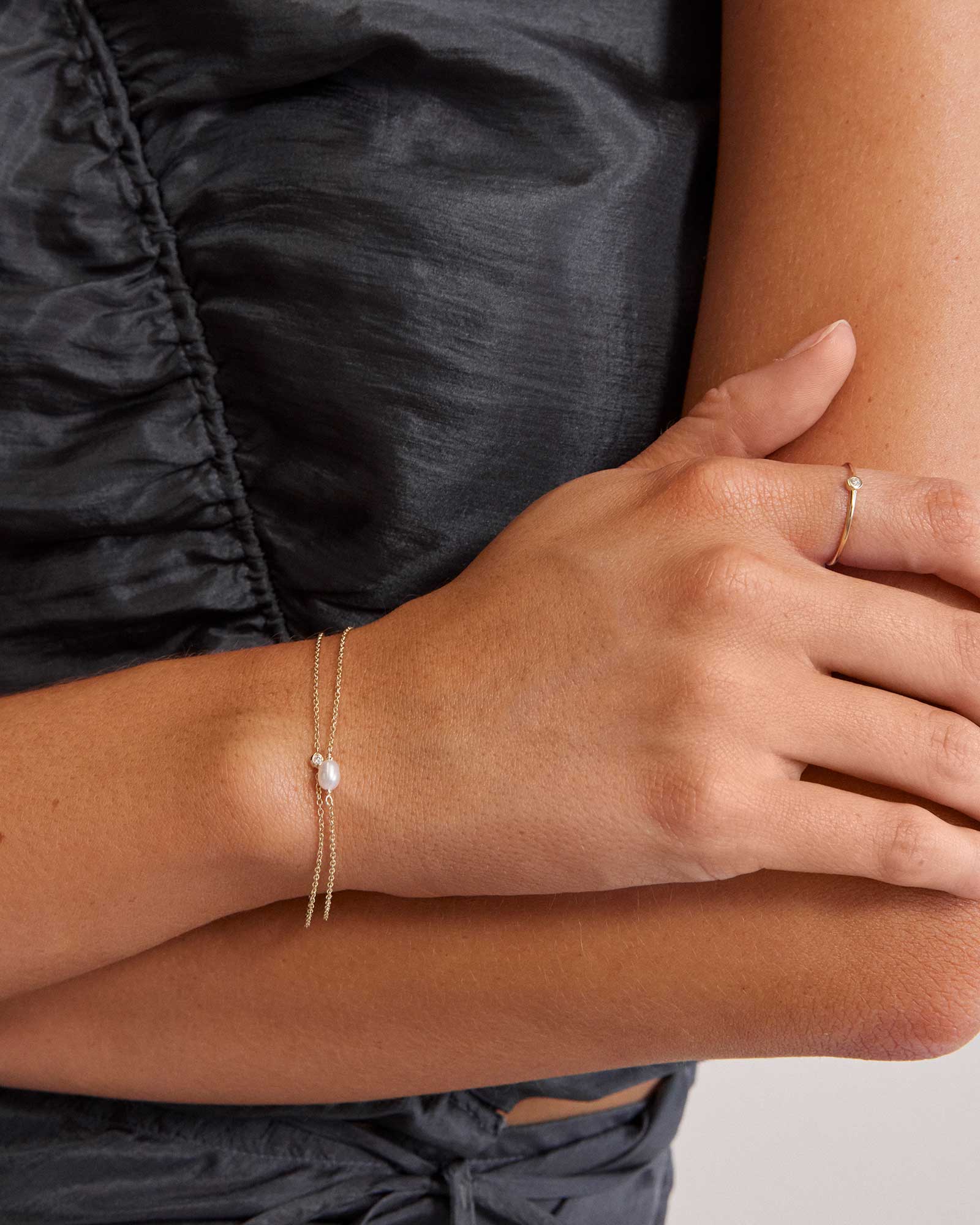 CLASSIC PEARL BRACELET (9K GOLD) - Image 3