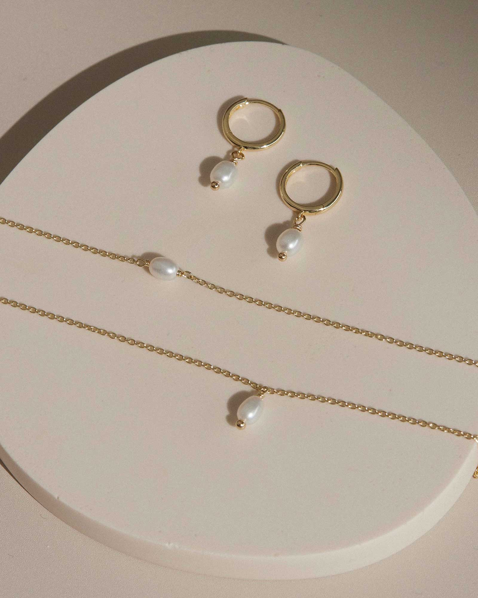 CLASSIC PEARL BRACELET (9K GOLD) - Image 4