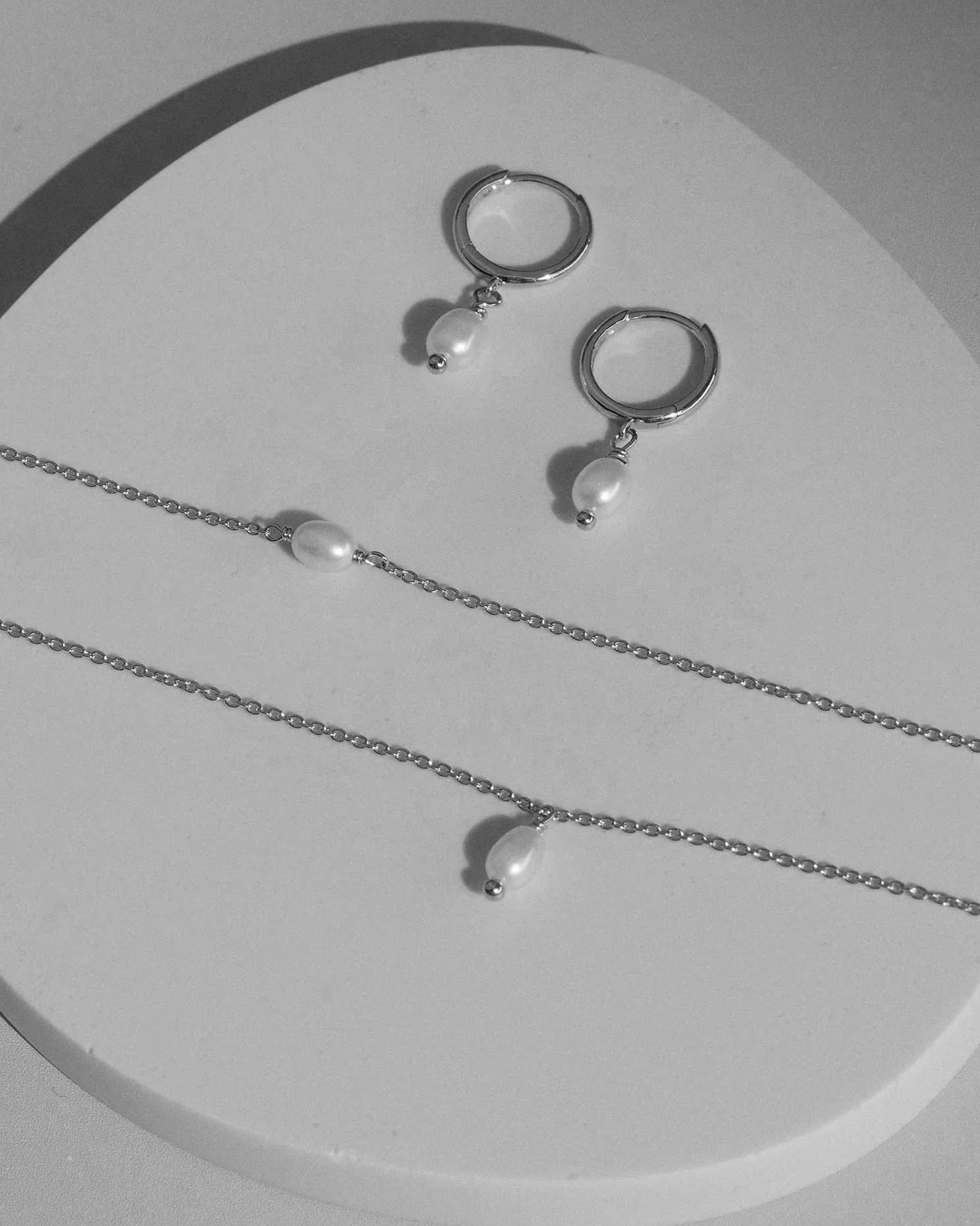 CLASSIC PEARL BRACELET (STERLING SILVER) - Image 4
