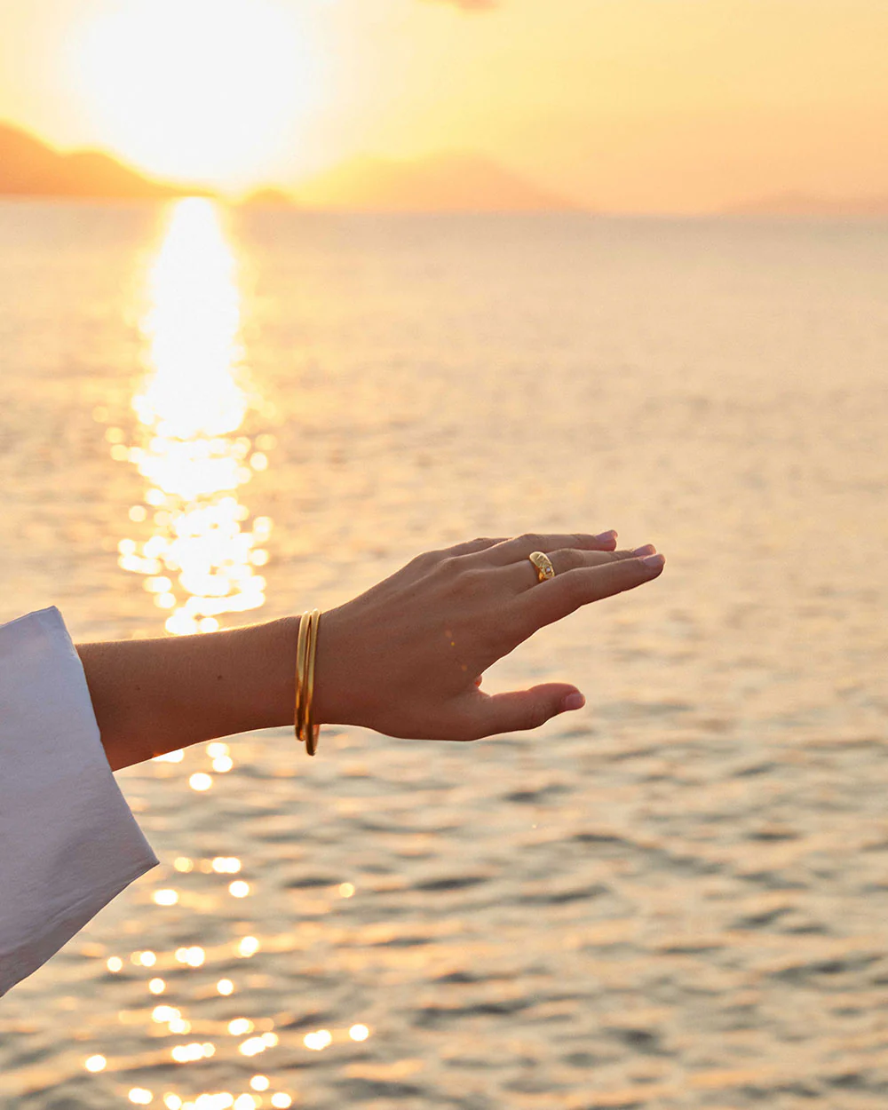 ERA BANGLE (18K GOLD PLATED) - Image 3