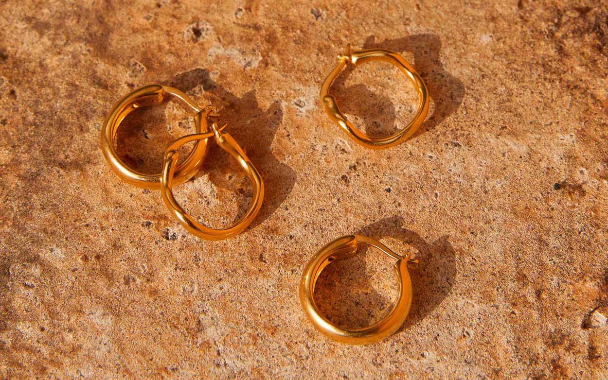 ERA HOOPS (18K GOLD PLATED) - Image 5