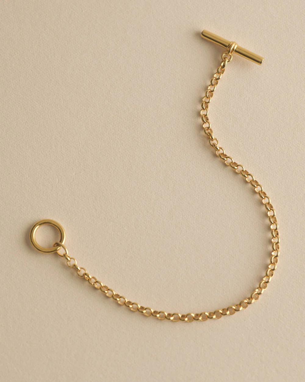 EVOLVE T-BAR BRACELET (18K GOLD PLATED) - Image 2