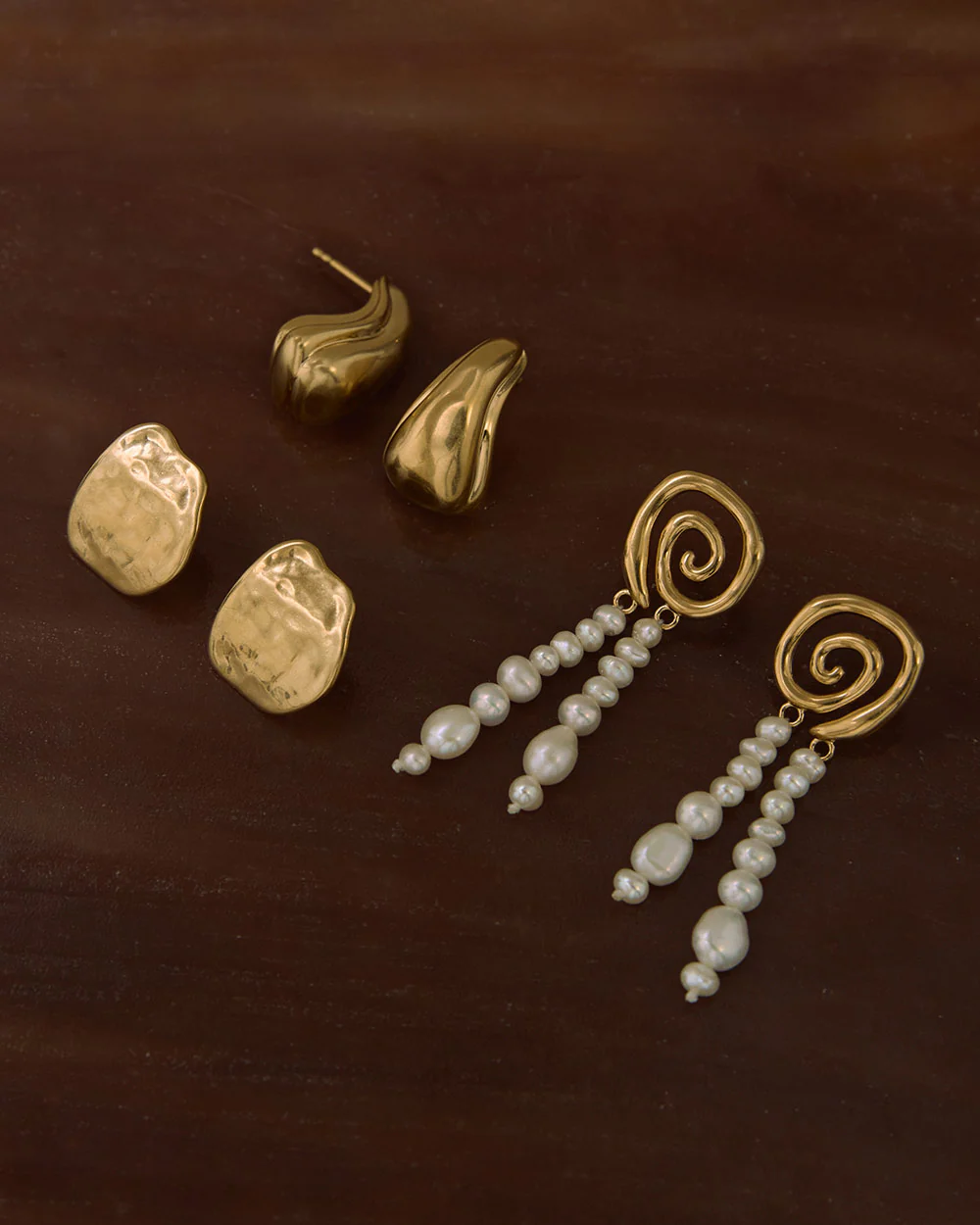 FLOAT OVERSIZED STUDS (18K GOLD PLATED) - Image 5