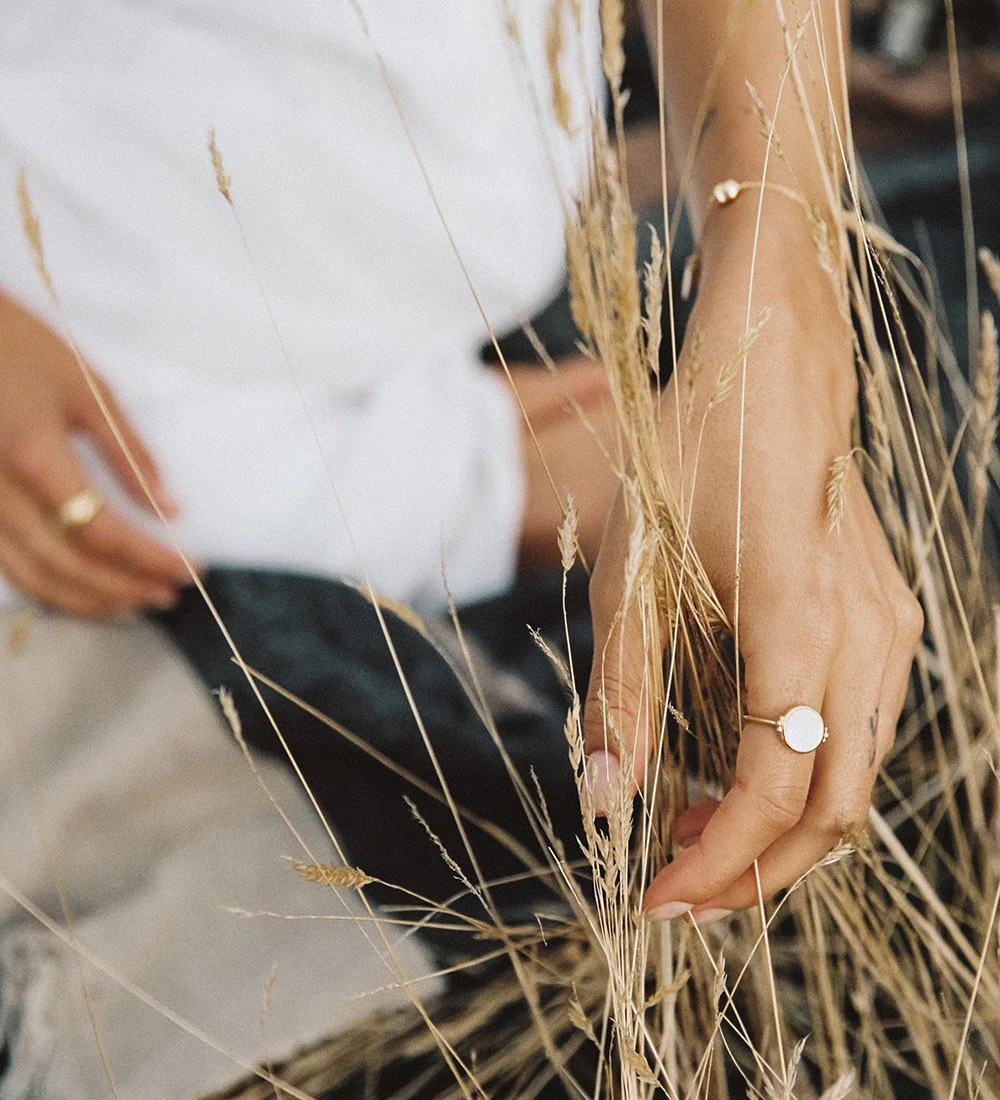 FOSSIL SHELL RING (18K GOLD VERMEIL) - Image 5