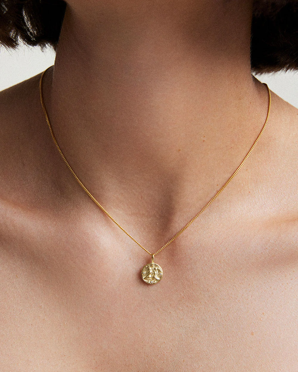 GEMINI PETITE ZODIAC NECKLACE (18K GOLD VERMEIL) - Image 2