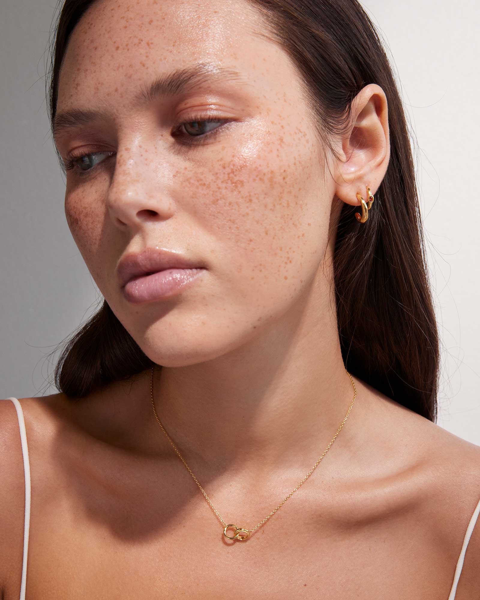 GRACE INFINITY NECKLACE (18K GOLD VERMEIL) - Image 2