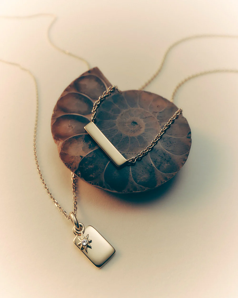 GUIDING STAR FINE NECKLACE (9K GOLD) - Image 2