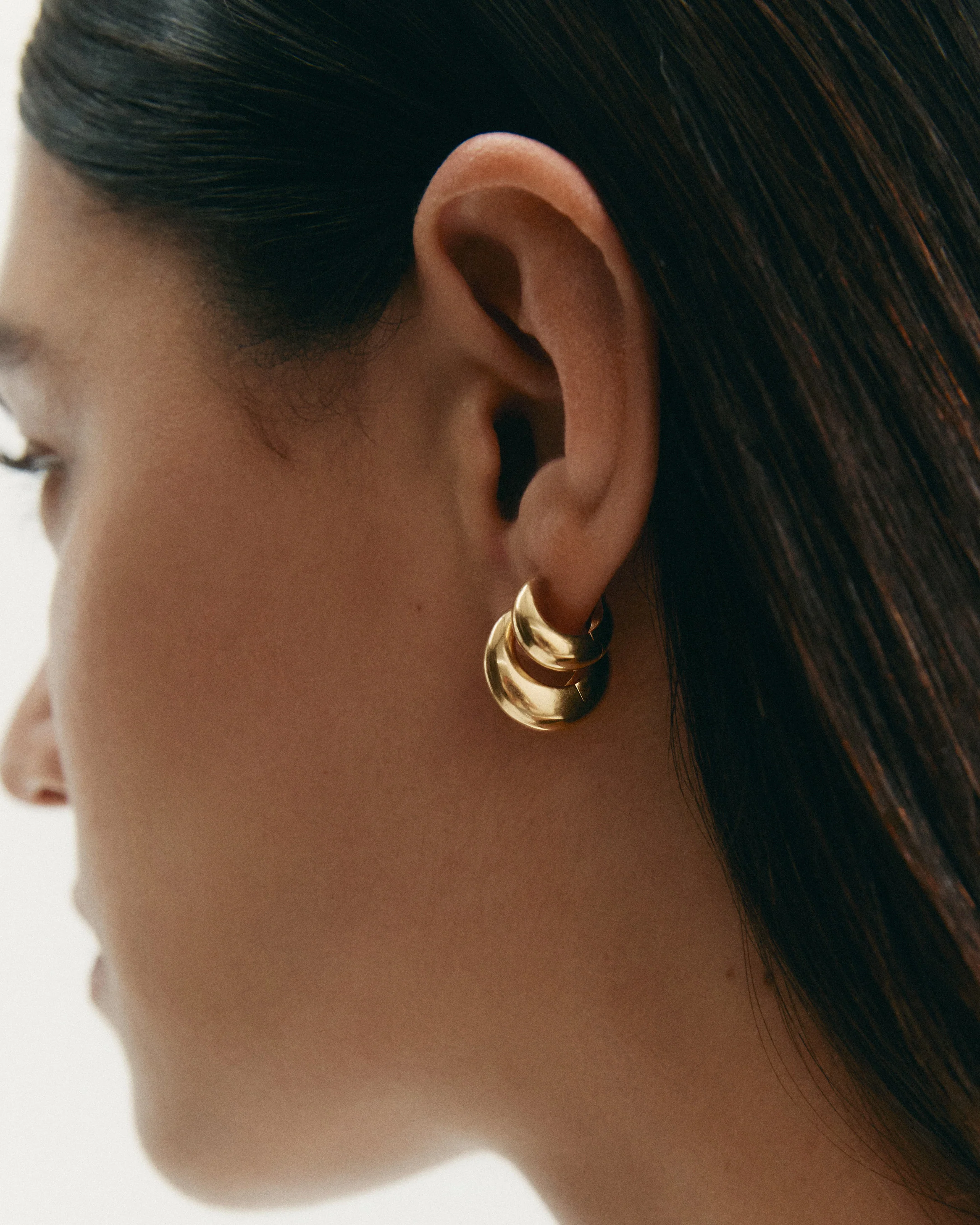 INDIGO HOOPS SMALL (18K GOLD PLATED) - Image 2