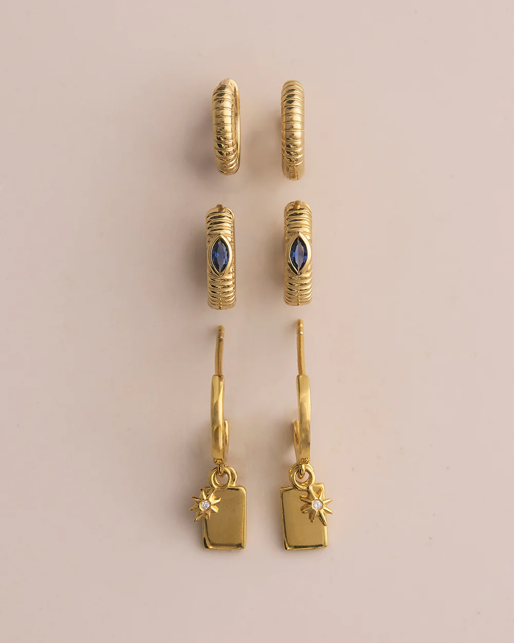 INK TEXTURE HUGGIES (18K GOLD PLATED) - Image 5