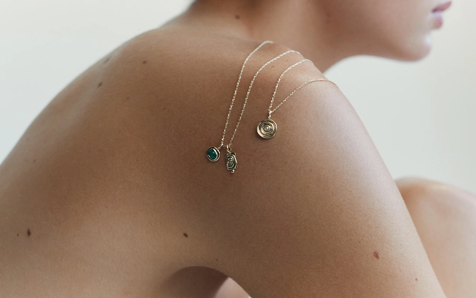 INTO THE FLOW MALACHITE CHARM (9K GOLD) - Image 5