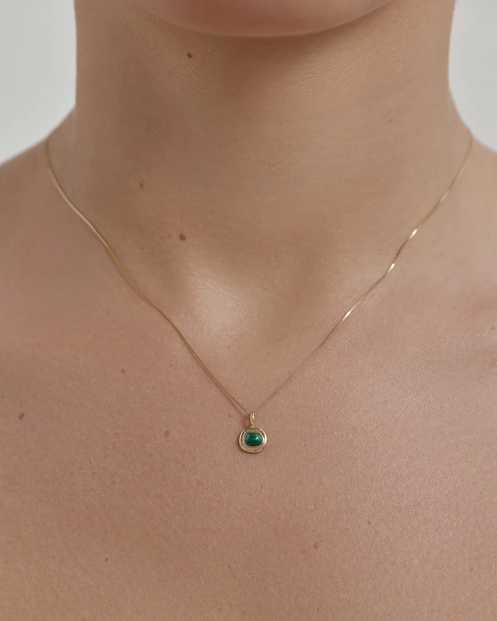 INTO THE FLOW MALACHITE CHARM (9K GOLD) - Image 6