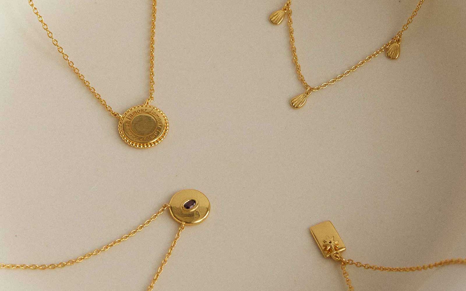 L'AMOUR NECKLACE (18K GOLD VERMEIL) - Image 5