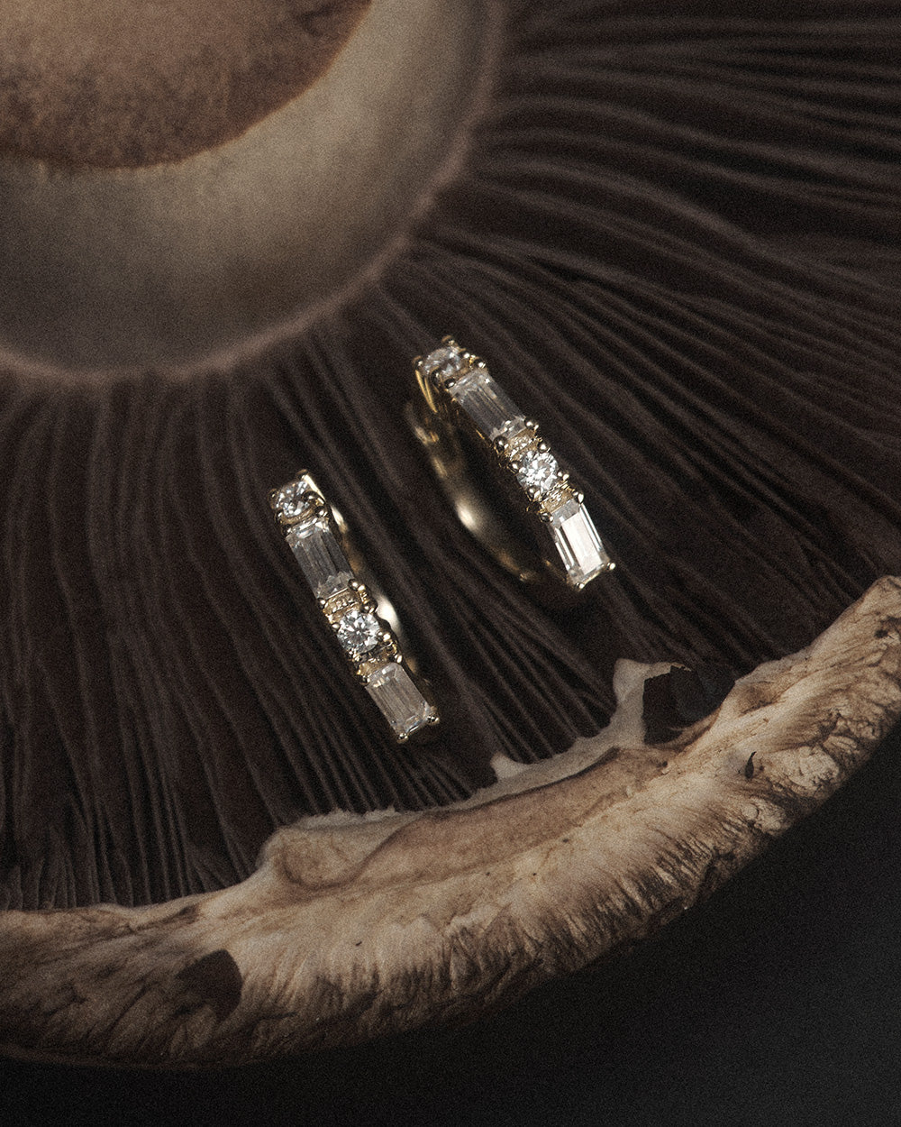 LUMA HUGGIES (9K GOLD) - Image 5