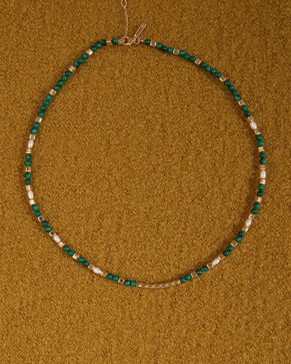 MALACHITE BEADED NECKLACE (18K GOLD PLATED) - Image 3