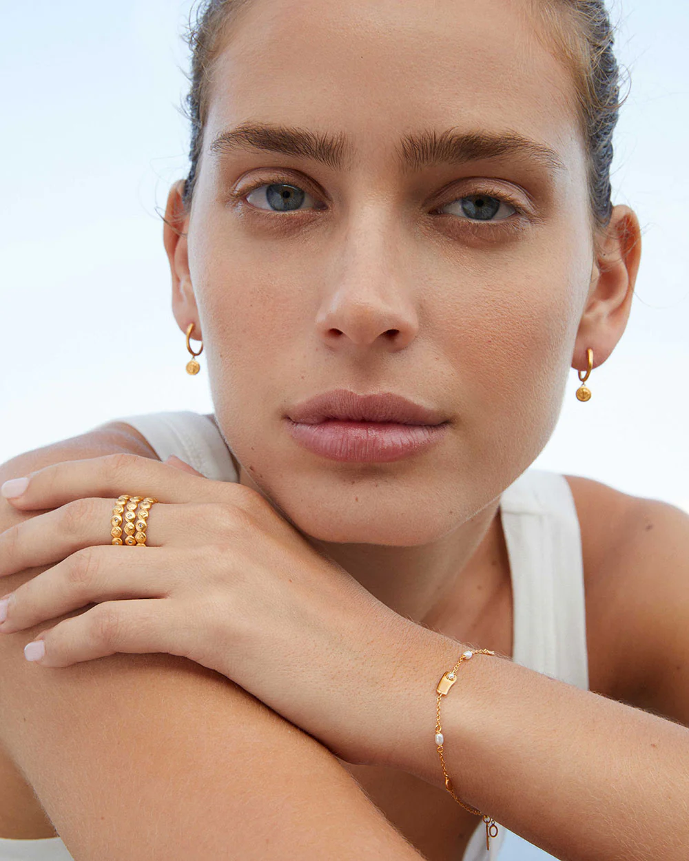 MEMOIR HOOPS (18K GOLD PLATED) - Image 2
