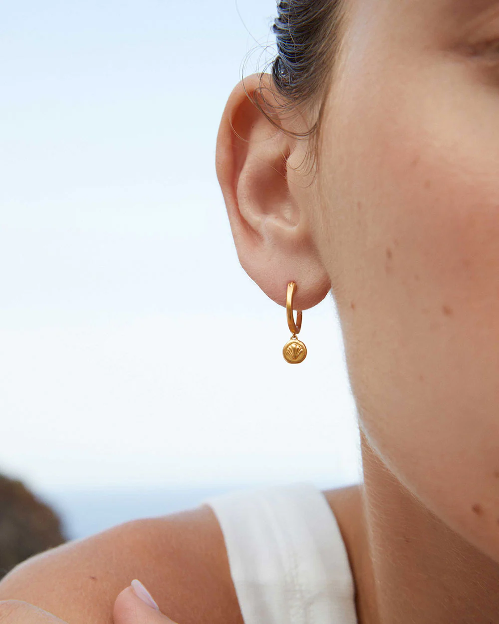 MEMOIR HOOPS (18K GOLD PLATED) - Image 5