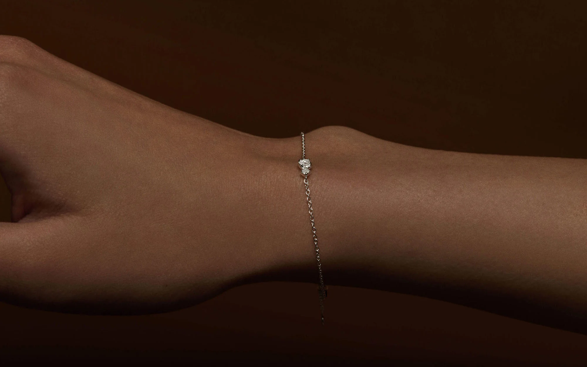 PALOMA TOPAZ BRACELET (9K GOLD) - Image 5