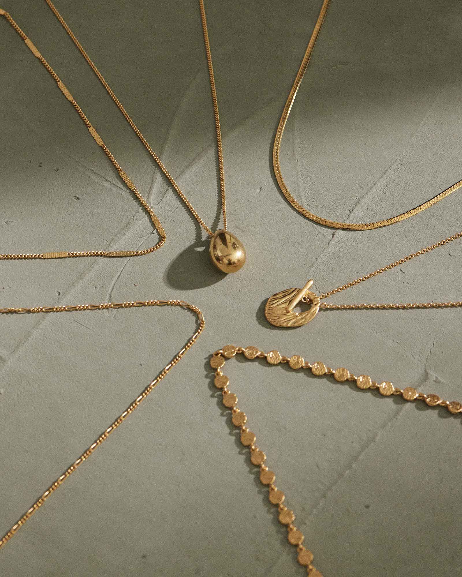 REFLECTION CHAIN NECKLACE (18K GOLD PLATED) - Image 4