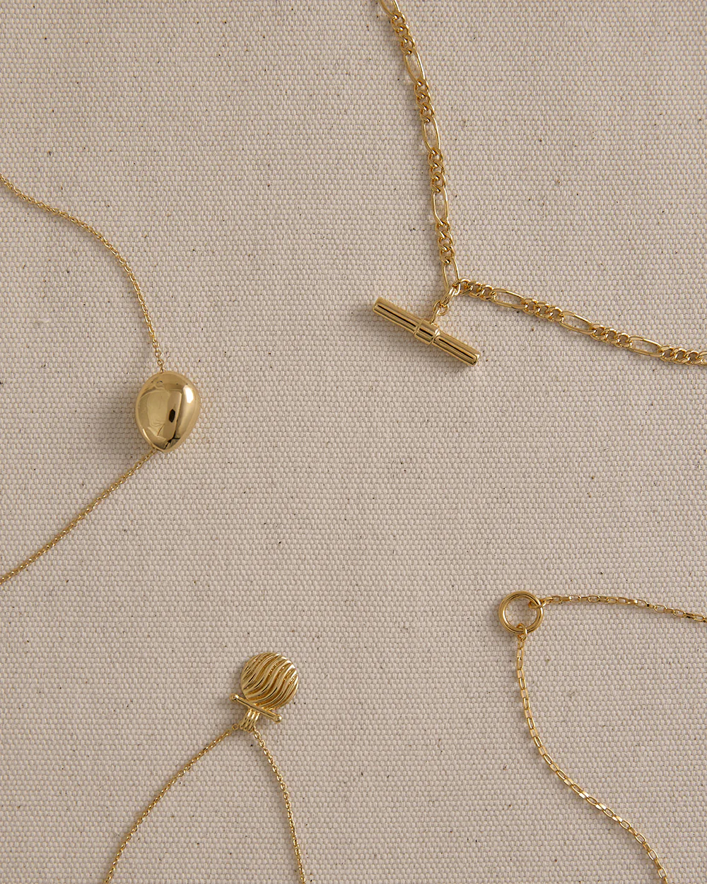 RHYTHM T-BAR NECKLACE (18K GOLD PLATED) - Image 6