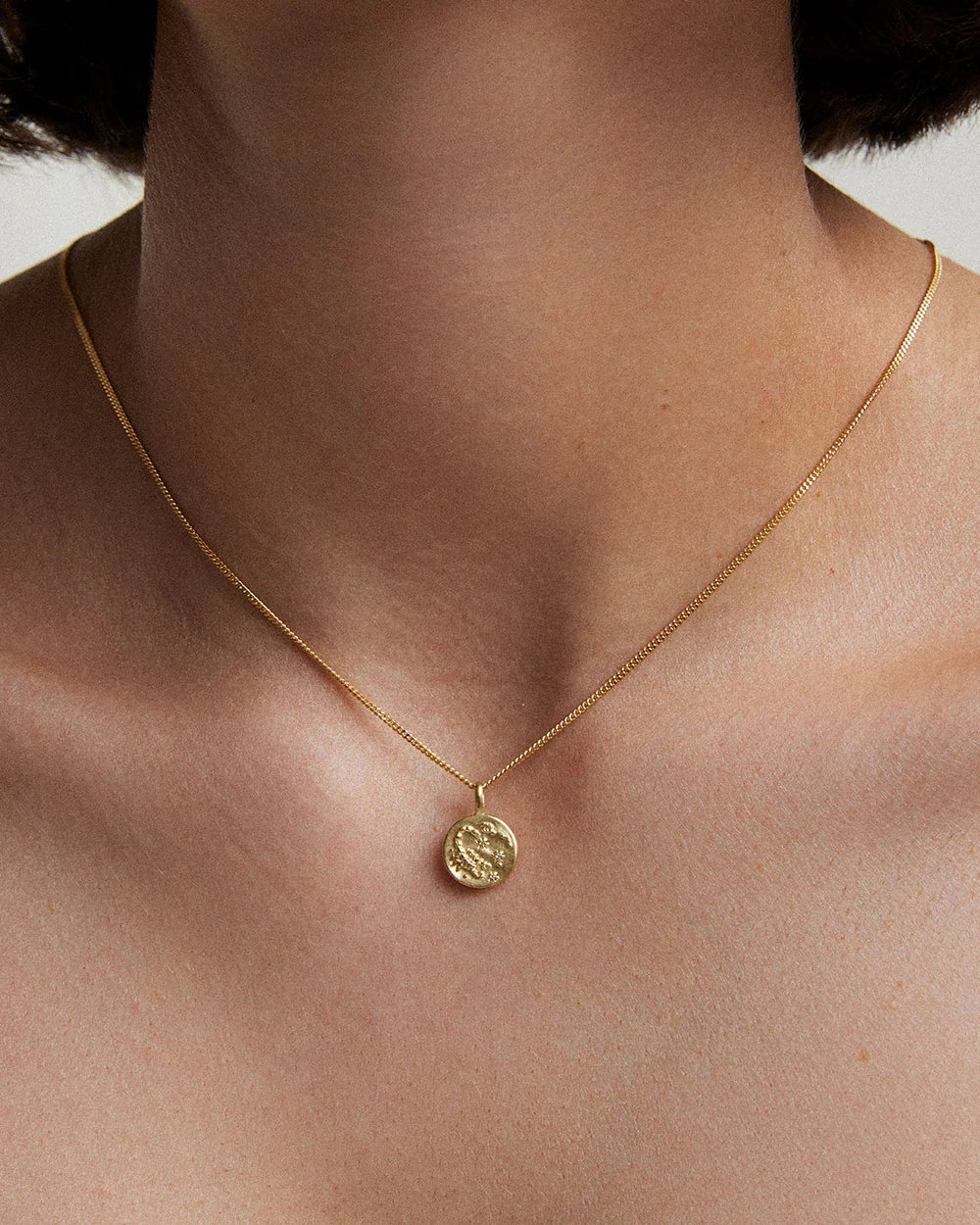 SCORPIO PETITE ZODIAC (18K GOLD VERMEIL) - Image 3