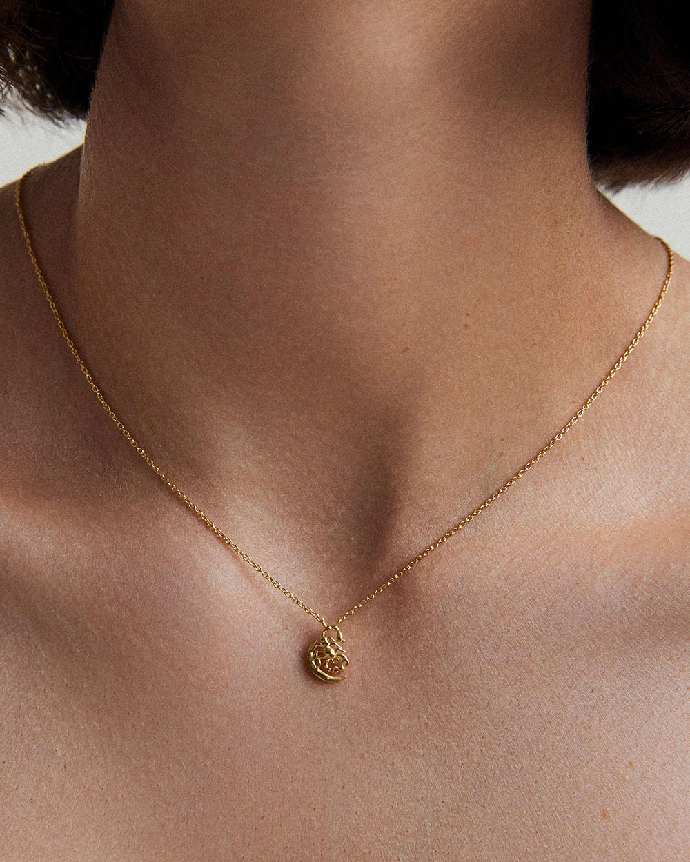 SCORPIO STAR SIGN NECKLACE (18K GOLD VERMEIL) - Image 2
