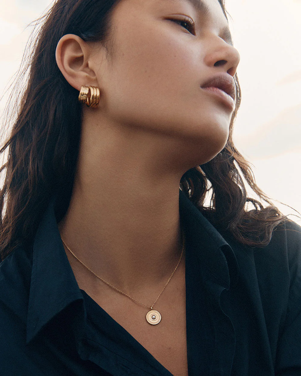 SOLACE COIN NECKLACE (18K GOLD VERMEIL) - Image 2