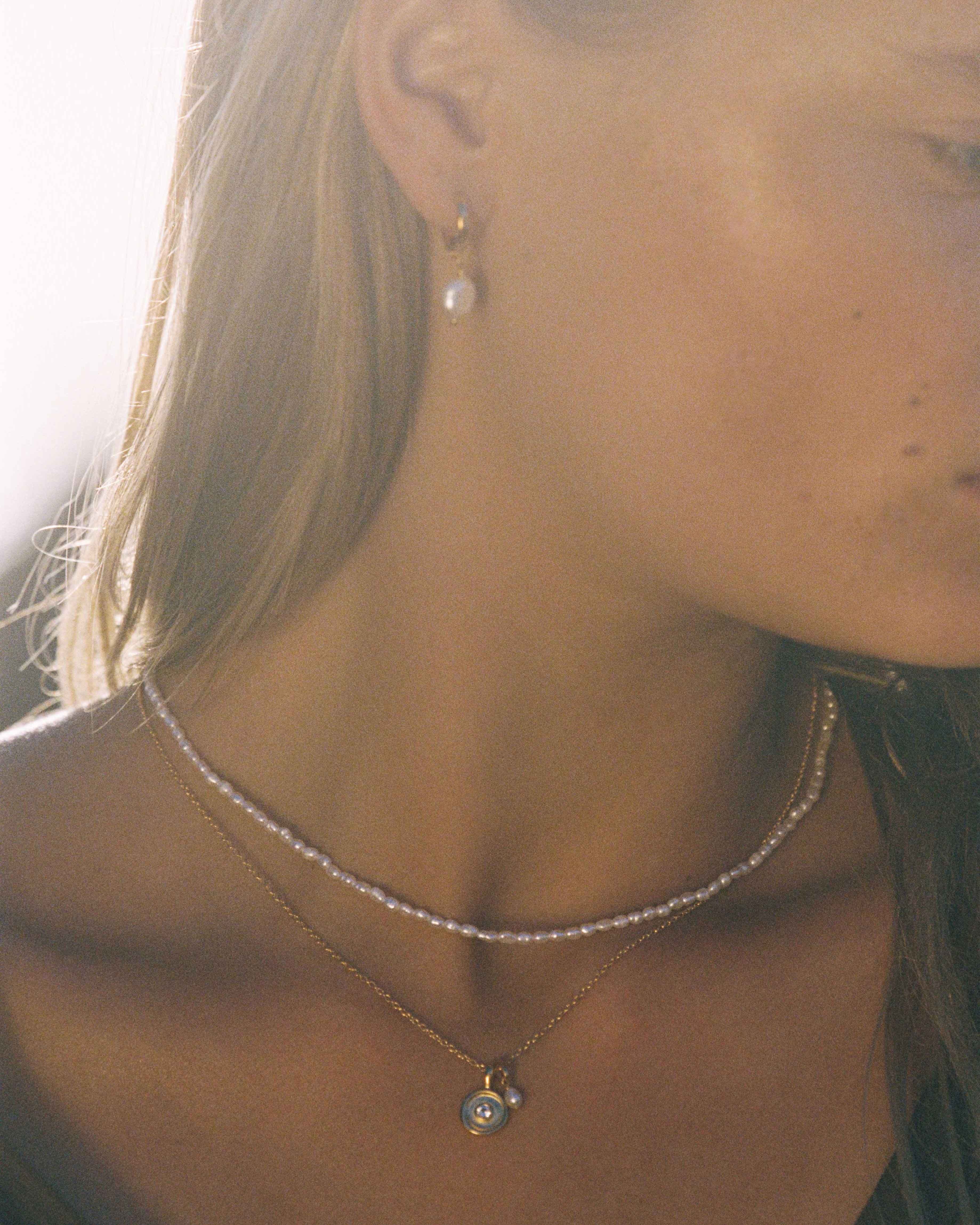 SOLSTICE PEARL NECKLACE (18K GOLD VERMEIL) - Image 2