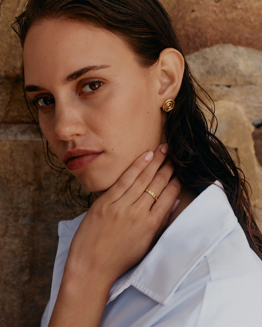 TEMPO OVERSIZED STUDS (18K GOLD PLATED) - Image 2
