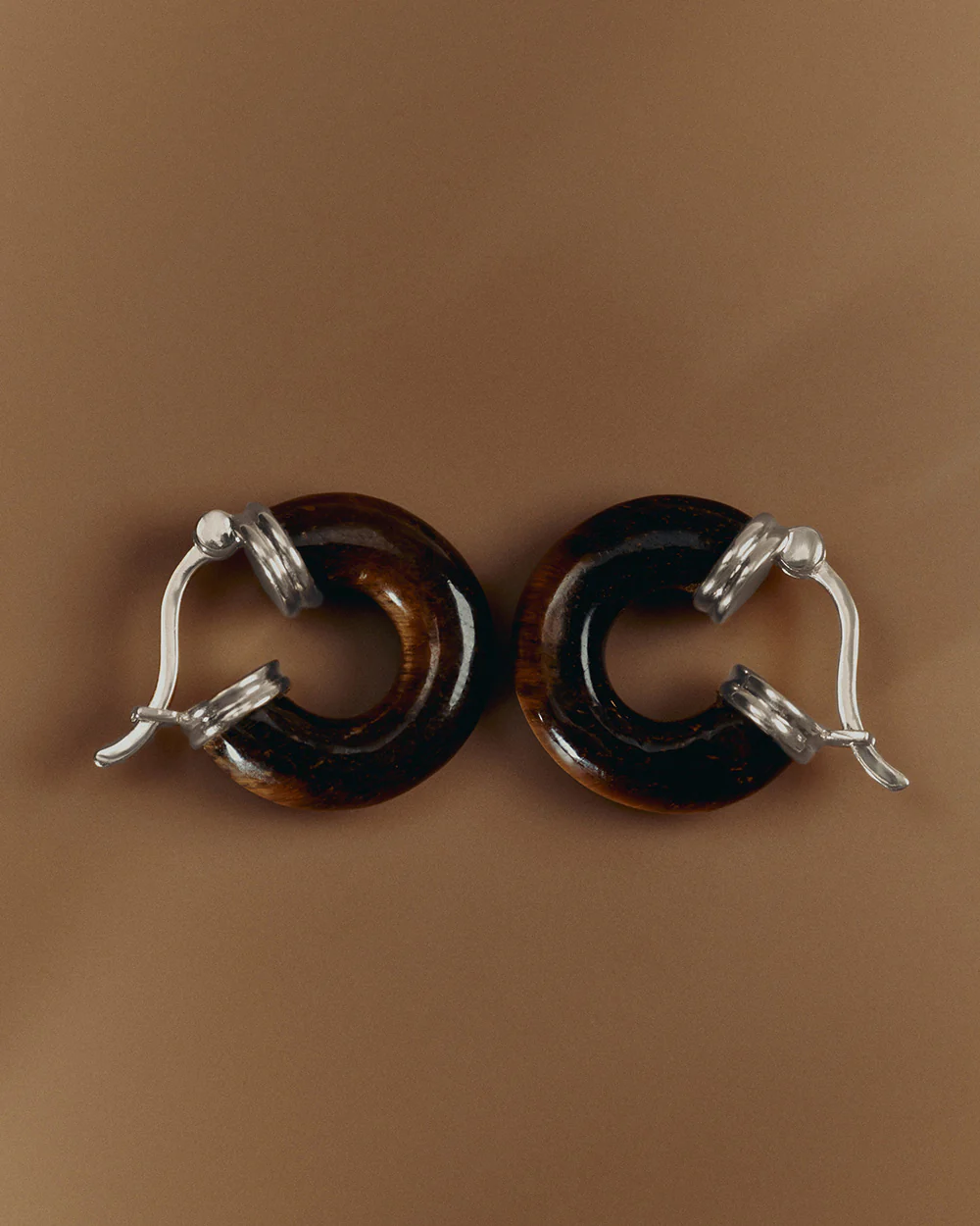 TEMPO TIGERS EYE HOOPS (STERLING SILVER) - Image 2