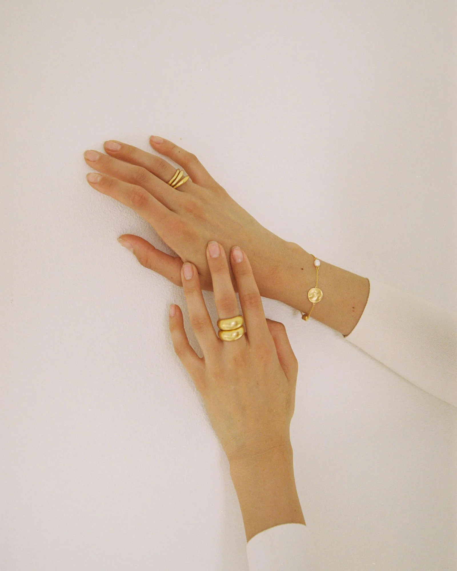 TIDAL PEARL BRACELET (18K GOLD PLATED) - Image 4