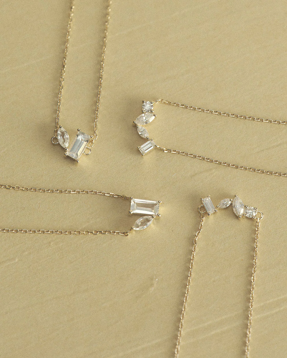 VELA NECKLACE (9K GOLD) - Image 3