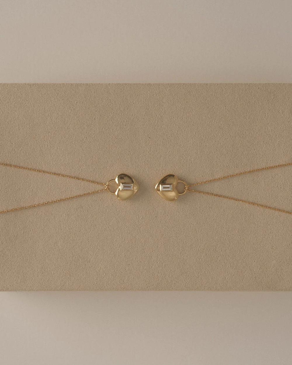 VERA HEART LOCK NECKLACE (18K GOLD PLATED) - Image 3