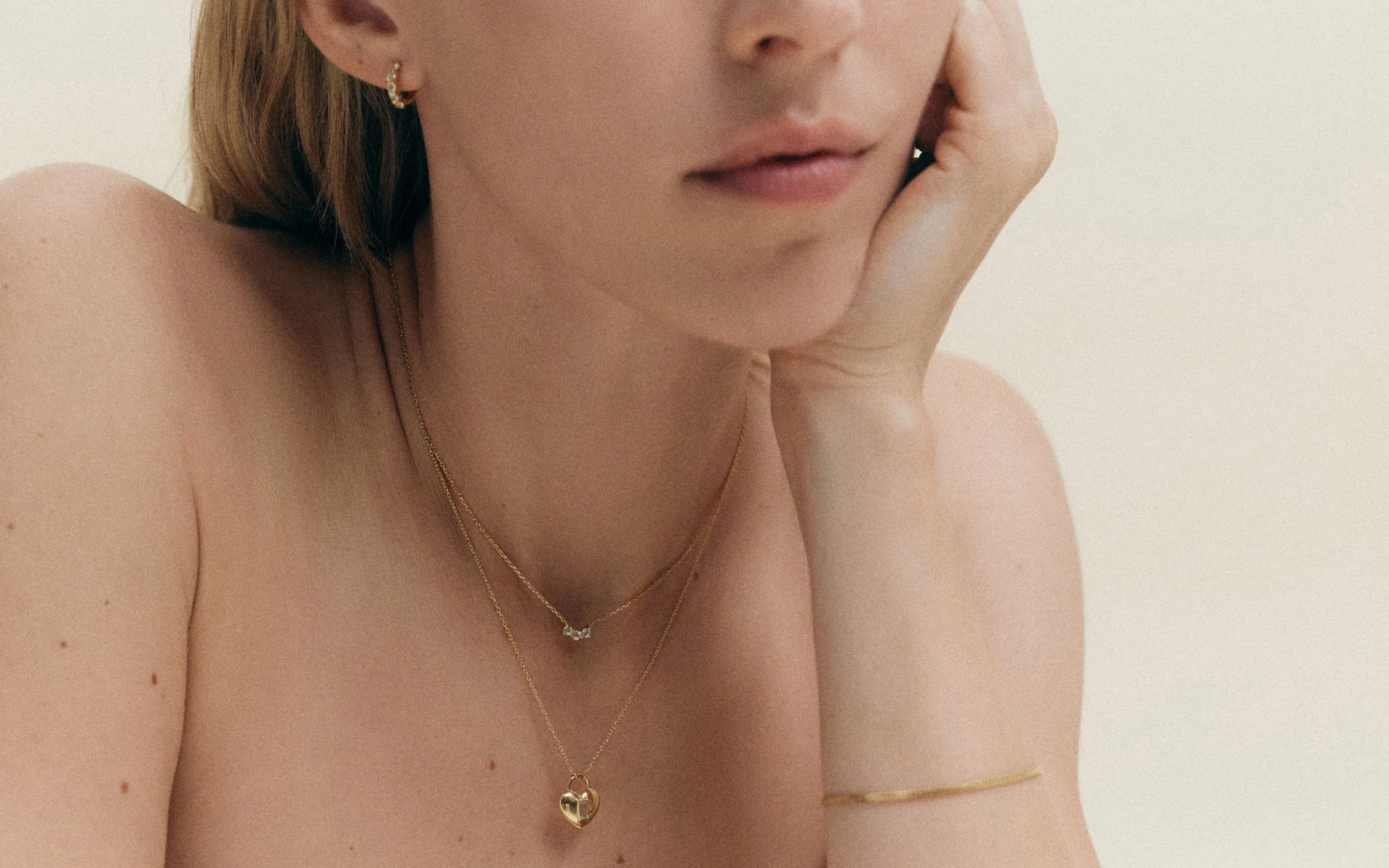 VERA HEART LOCK NECKLACE (18K GOLD PLATED) - Image 5