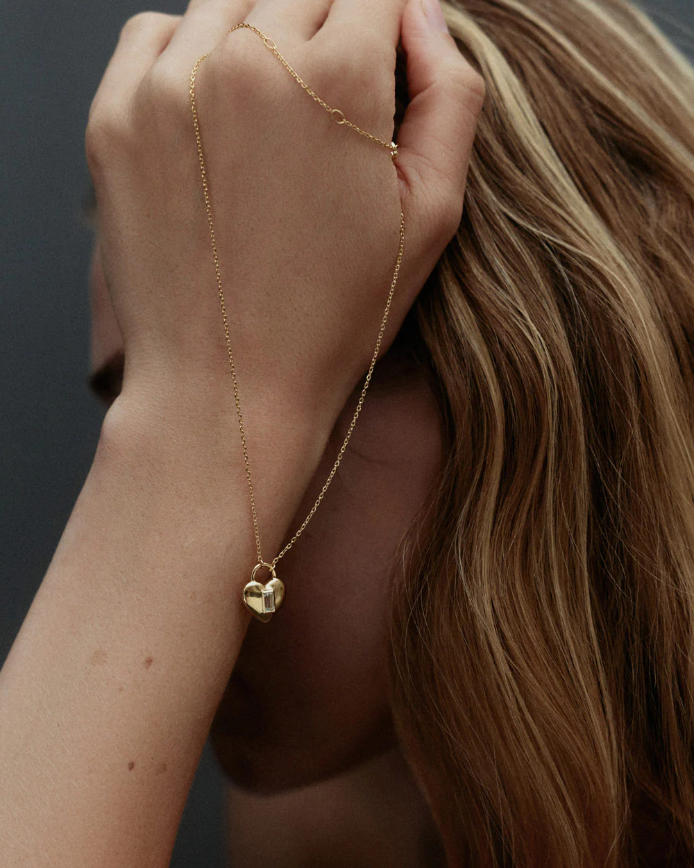 VERA HEART LOCK NECKLACE (18K GOLD PLATED) - Image 6