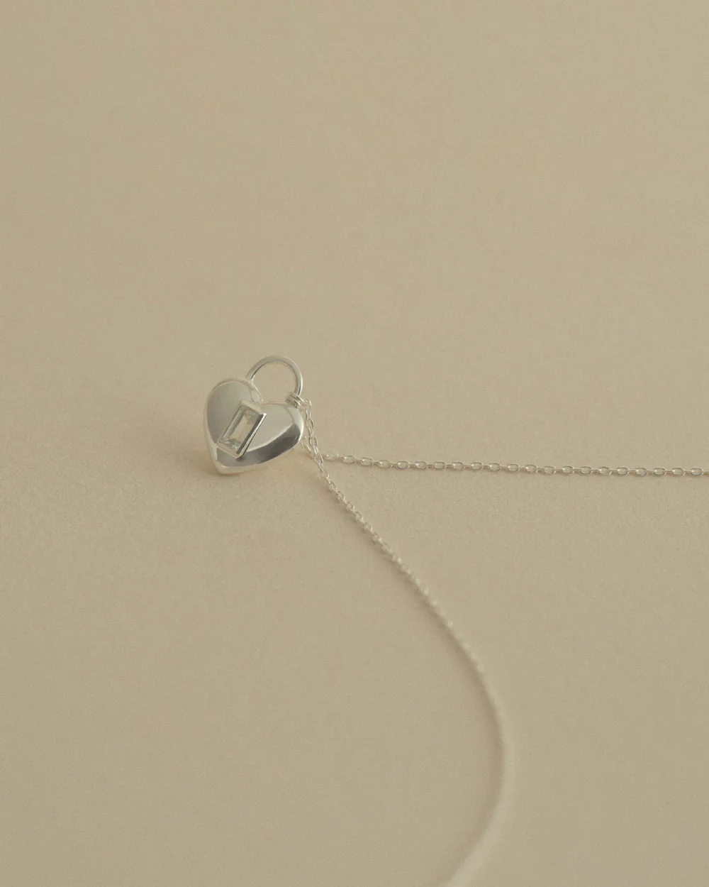 VERA HEART LOCK NECKLACE (STERLING SILVER) - Image 2