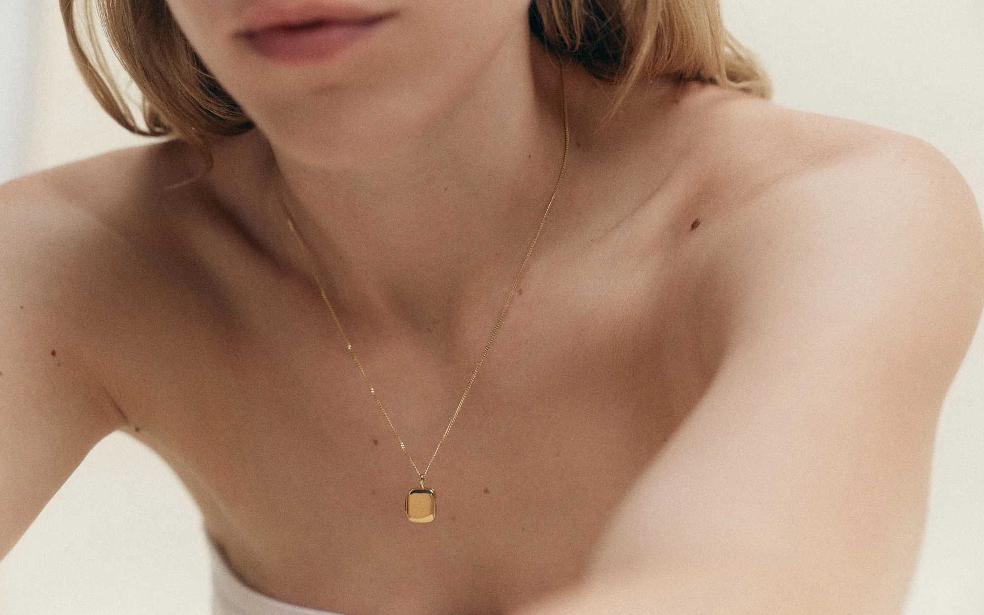 VERA LOCKET (18K GOLD VERMEIL) - Image 5