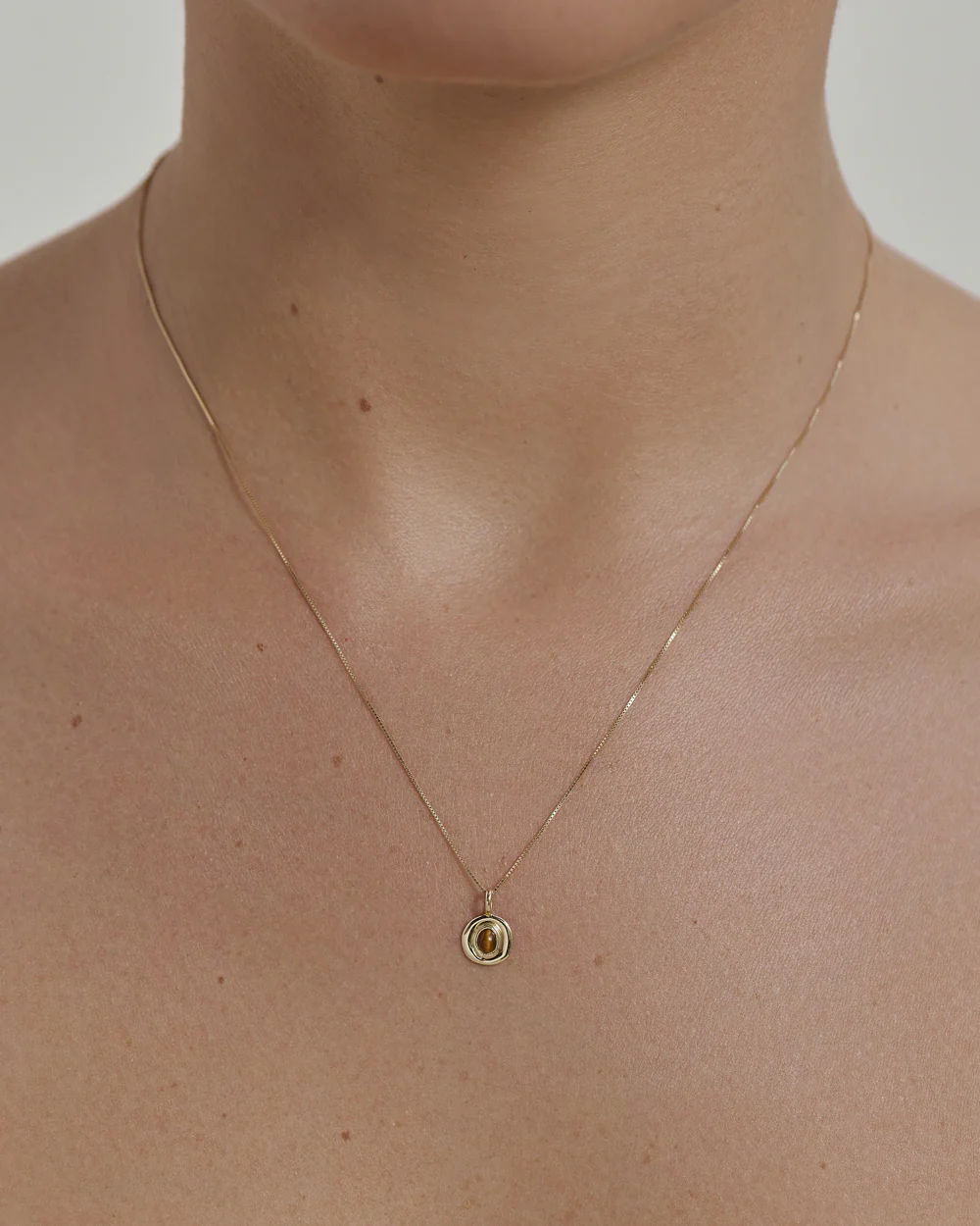 VOYAGER TIGERS EYE CHARM (9K GOLD) - Image 6