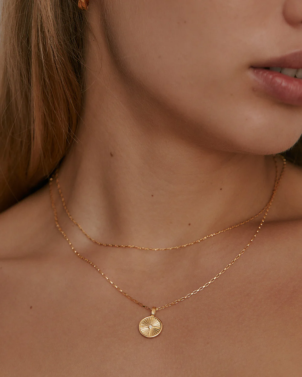 WANDER COIN NECKLACE (18K GOLD VERMEIL) - Image 2