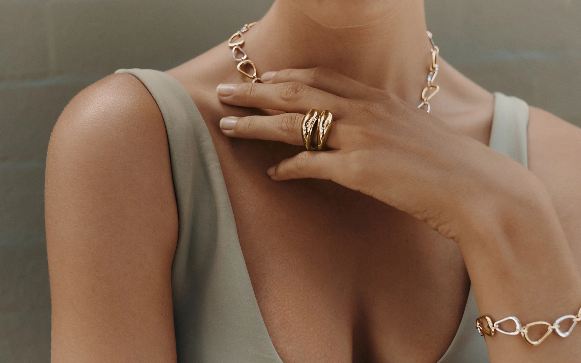WITHIN MOTION DOME RING (18K GOLD PLATED) - Image 5