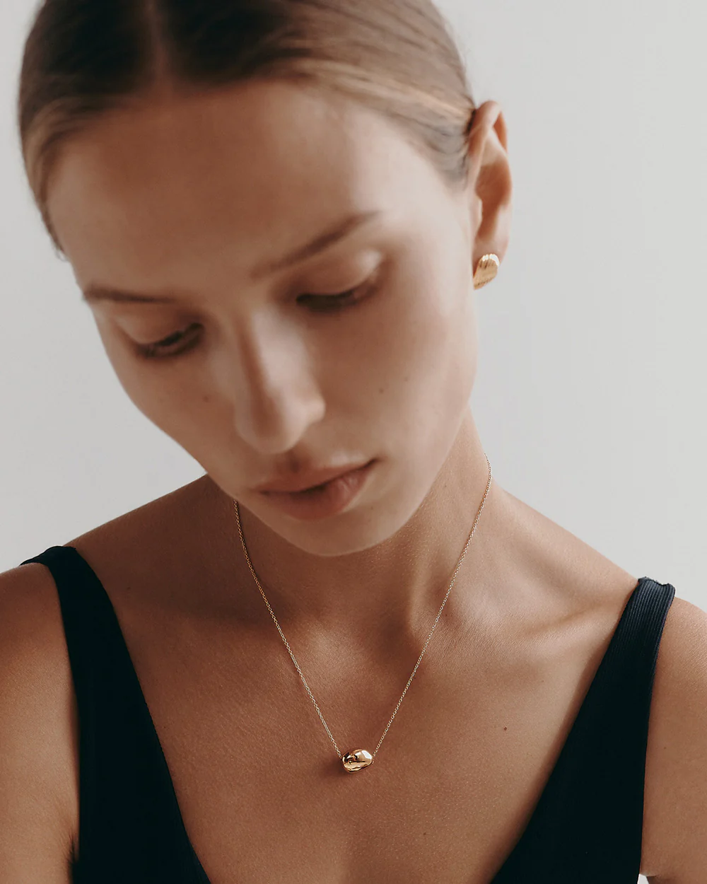 WITHIN MOTION NECKLACE (18K GOLD PLATED) - Image 2