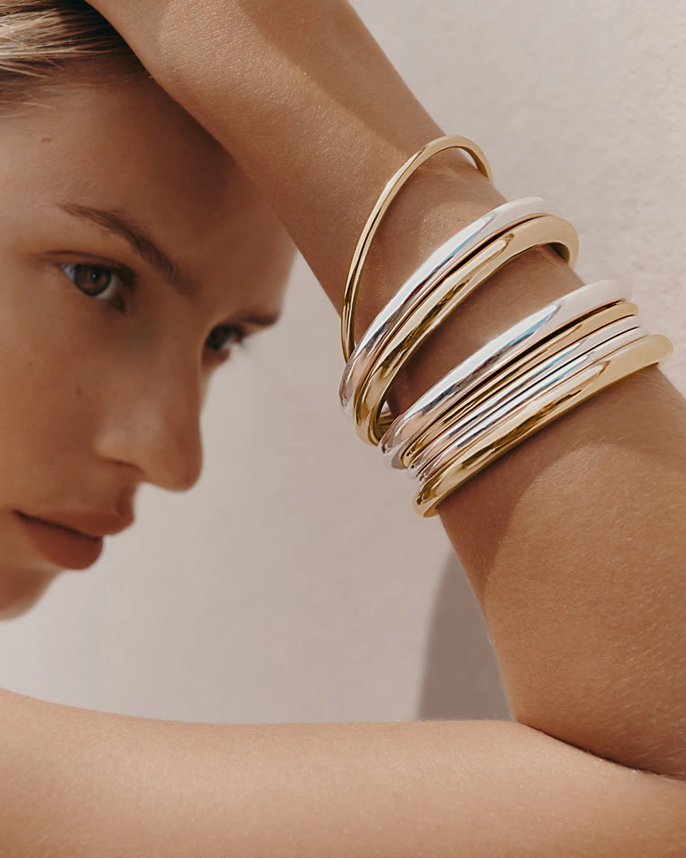 WITHIN MOTION TUBE BANGLE (18K GOLD PLATED) - Image 3