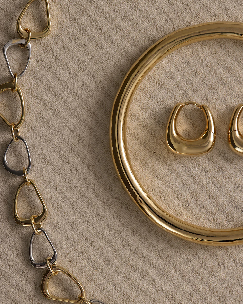 WITHIN MOTION TUBE BANGLE (18K GOLD PLATED) - Image 4